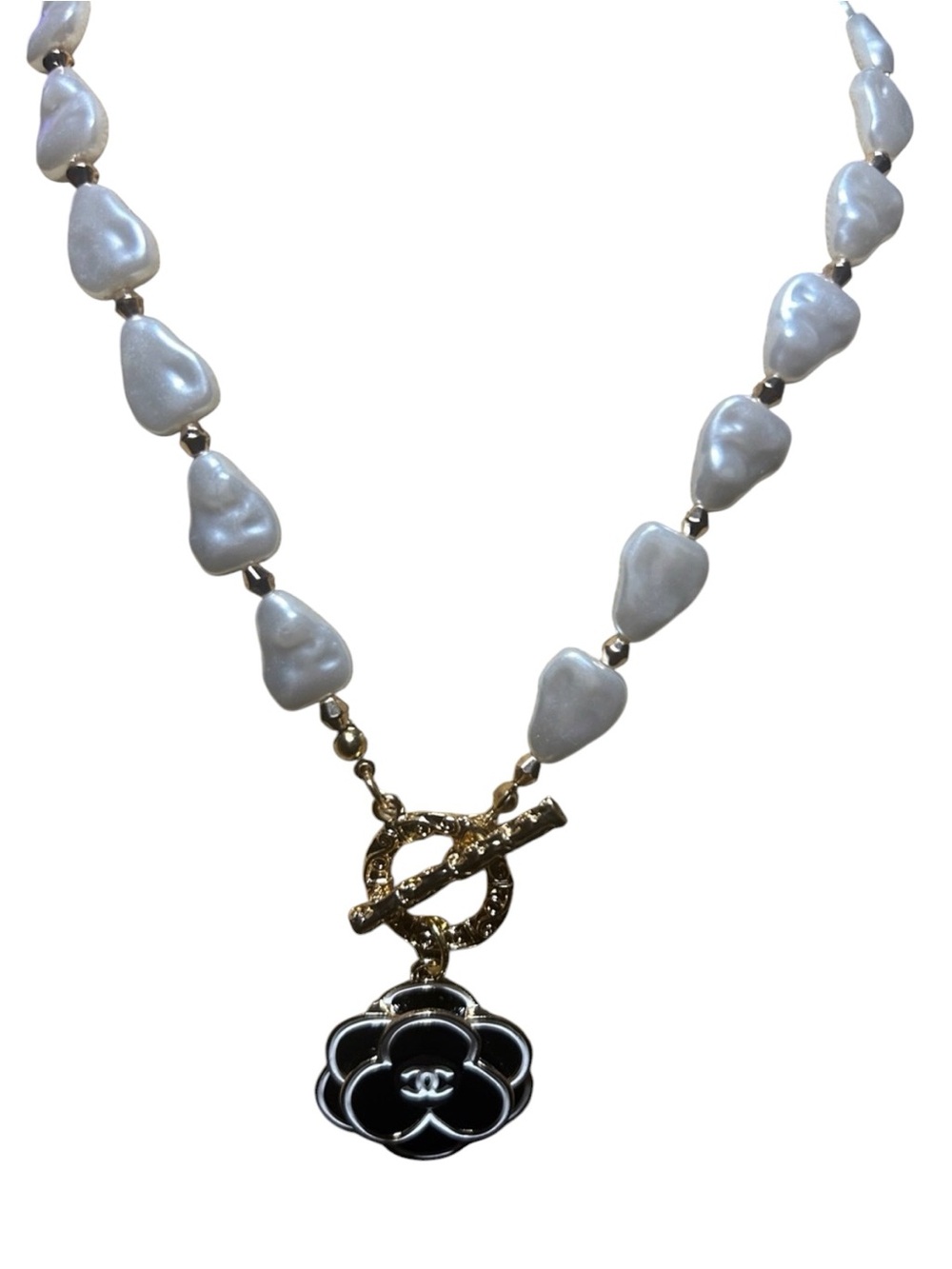 CC  white  Pearl Bead Necklace with Black Flower Pendant(stamped)